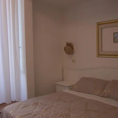 Bed & Breakfast Madrid 2*