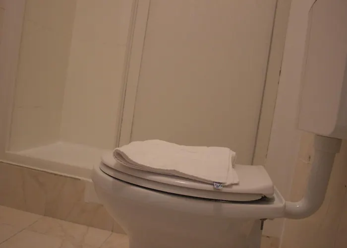 Madrid Bed & Breakfast 3*